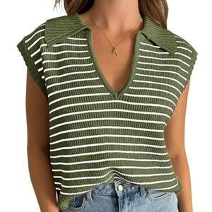 [🟡 Bundle 10 items for $25] 
Green Striped Women's Top